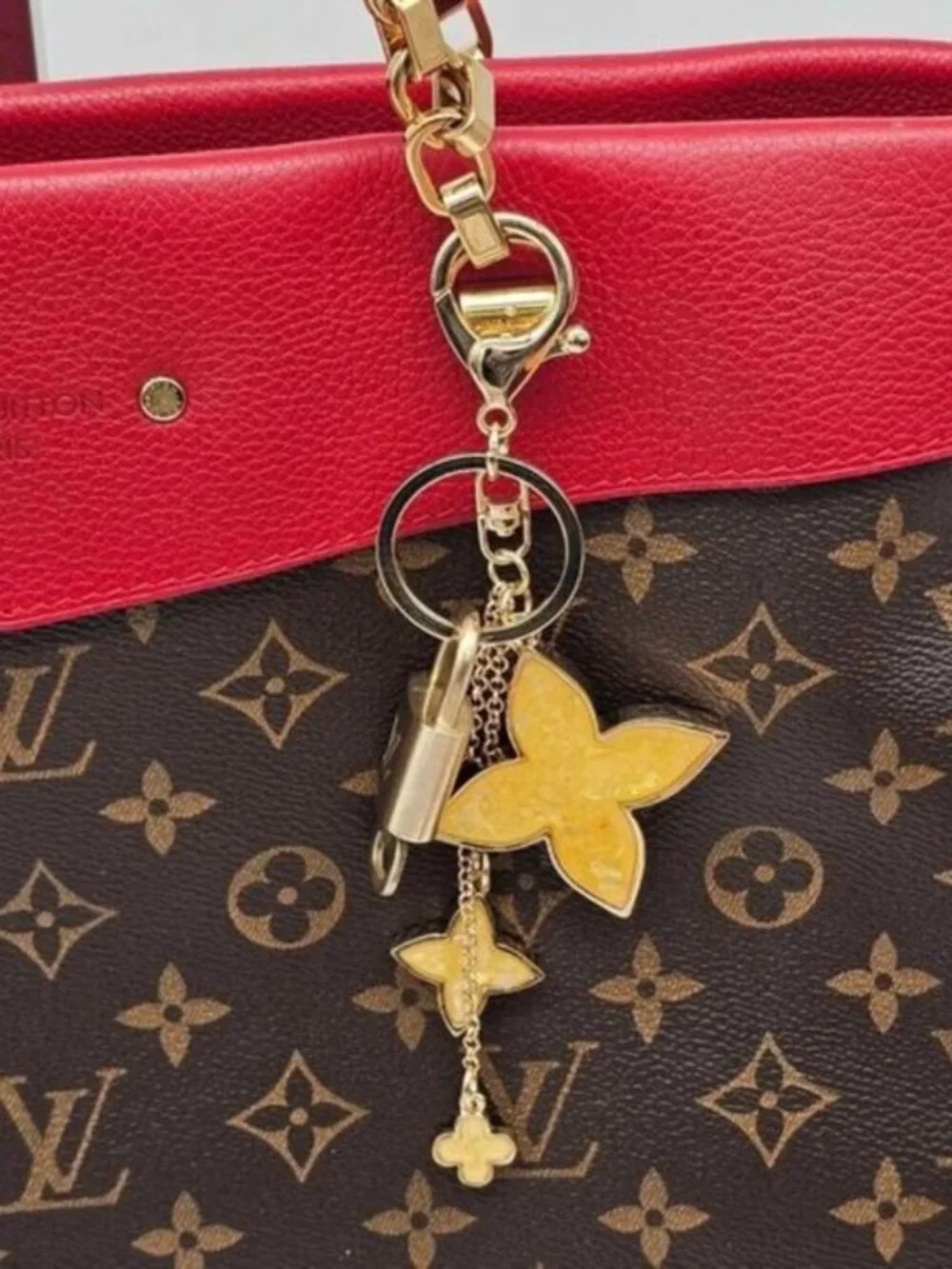 Authentic Louis Vuitton Gold Lock 🔒 Unbranded Flower Keychain Bag Charm LV